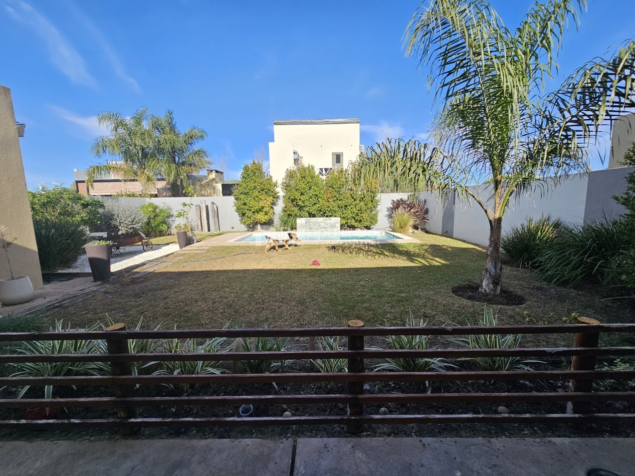 ¡Oportunidad en barrio residencial!