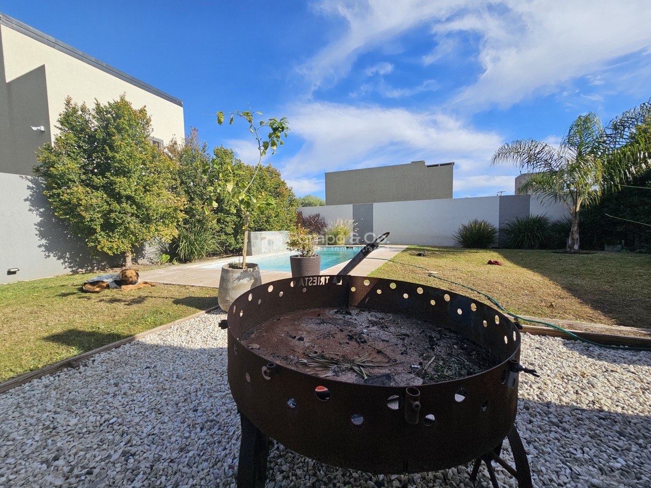 ¡Oportunidad en barrio residencial!